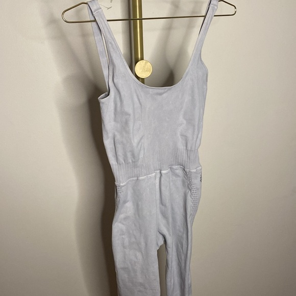 Free People Movement Good Karma Onesie NWOT in GREY size XS/S - Picture 2 of 9